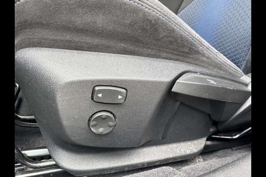 BMW 2 Serie Gran Coupé M235i xDrive High Exe, M Performance, Schaalstoel, Head-up, Harman/Kardon, Adaptive Cruise . Een proefrit levert het bewijs. Neem contact op en we maken een afspraak!