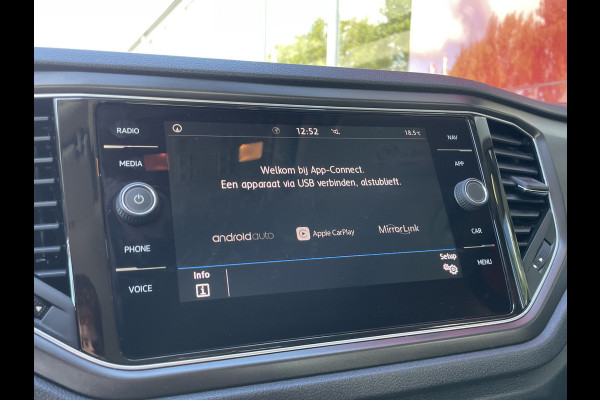 Volkswagen T-Roc 1.0 TSI Style | Trekhaak | carplay | cruise control |