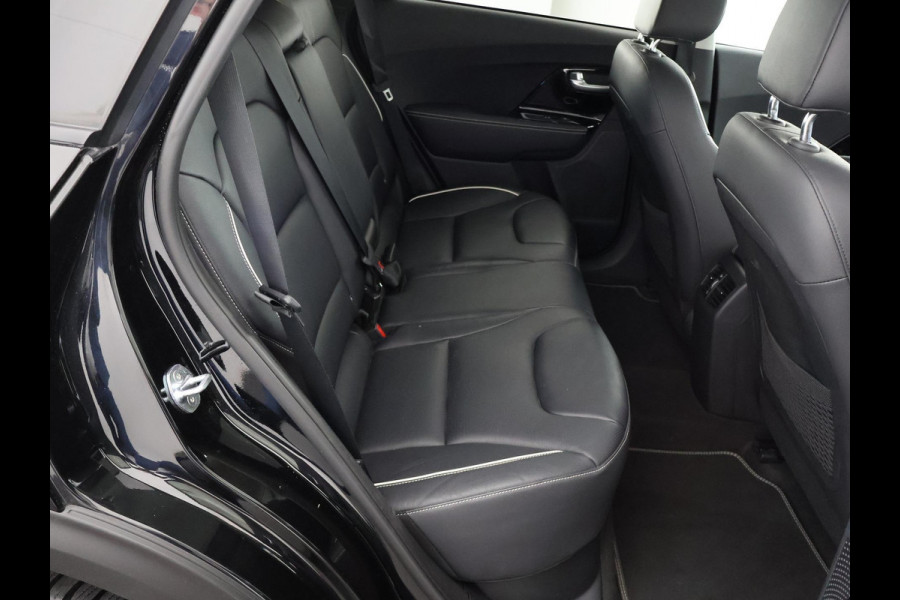 Kia e-Niro ExecutiveLine 64 kWh 1e EIG ACCUTEST 100% BIJNA 2021! 204 PK WLTP 468 KM!! 3-FASE. NAVI.DODEHOEK WARMTEPOMP GARANTIE TOT 12-2030**