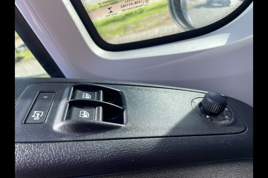 Fiat E-Ducato 3.5T L2H2 47 kWh | Camera | Mistlampen | Groot Scherm | Parkeersensoren Fiat E-Ducato 3.5T L2H2 47 kWh | Camera | Mistlampen | Groot Scherm | Parkeersensoren