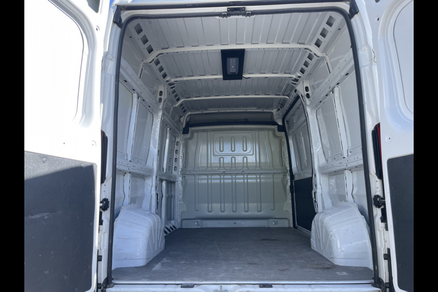 Fiat E-Ducato 3.5T L2H2 47 kWh | Camera | Mistlampen | Groot Scherm | Parkeersensoren Fiat E-Ducato 3.5T L2H2 47 kWh | Camera | Mistlampen | Groot Scherm | Parkeersensoren