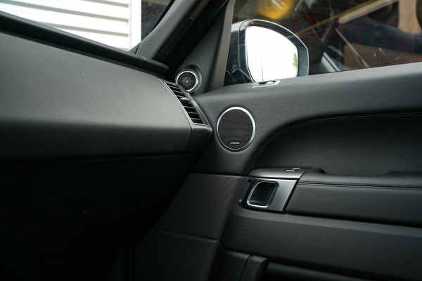 Land Rover Range Rover Sport 2.0 P400e SE R Dynamic Panoramadak Matrix LED Luchtvering Keyless Leer 21''LM