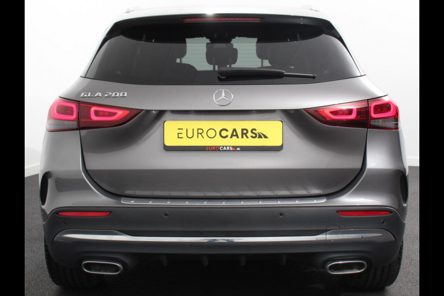 Mercedes-Benz GLA 200 Automaat AMG Line Nieuw model! | Navigatie | Climate Control | Camera | Half leder/alcantara | Led | Electrische achterklep | 19"Lichtmetalen velgen