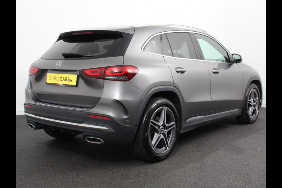 Mercedes-Benz GLA 200 Automaat AMG Line Nieuw model! | Navigatie | Climate Control | Camera | Half leder/alcantara | Led | Electrische achterklep | 19"Lichtmetalen velgen