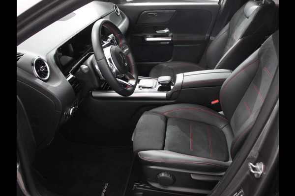 Mercedes-Benz GLA 200 Automaat AMG Line Nieuw model! | Navigatie | Climate Control | Camera | Half leder/alcantara | Led | Electrische achterklep | 19"Lichtmetalen velgen