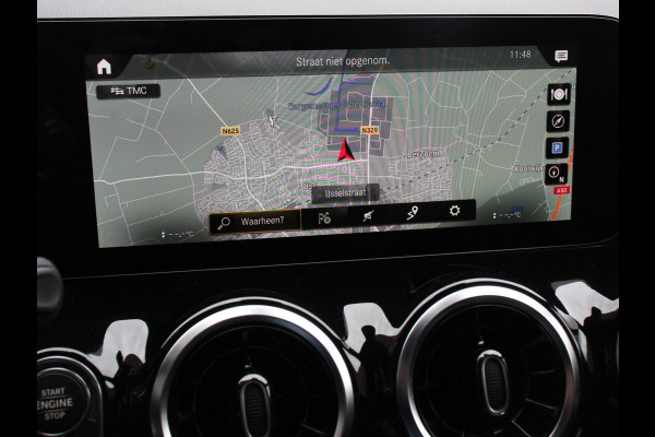 Mercedes-Benz GLA 200 Automaat AMG Line Nieuw model! | Navigatie | Climate Control | Camera | Half leder/alcantara | Led | Electrische achterklep | 19"Lichtmetalen velgen