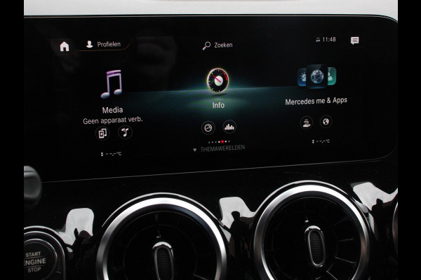 Mercedes-Benz GLA 200 Automaat AMG Line Nieuw model! | Navigatie | Climate Control | Camera | Half leder/alcantara | Led | Electrische achterklep | 19"Lichtmetalen velgen