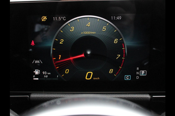 Mercedes-Benz GLA 200 Automaat AMG Line Nieuw model! | Navigatie | Climate Control | Camera | Half leder/alcantara | Led | Electrische achterklep | 19"Lichtmetalen velgen