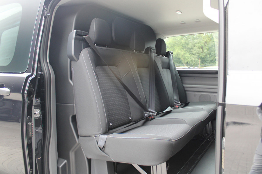 Ford Transit Custom 320 2.0 TDCI L2H1 Trend DC 136pk - Trekhaak - Camera - Stoelverwarming - Carplay/Android - Rijklaar