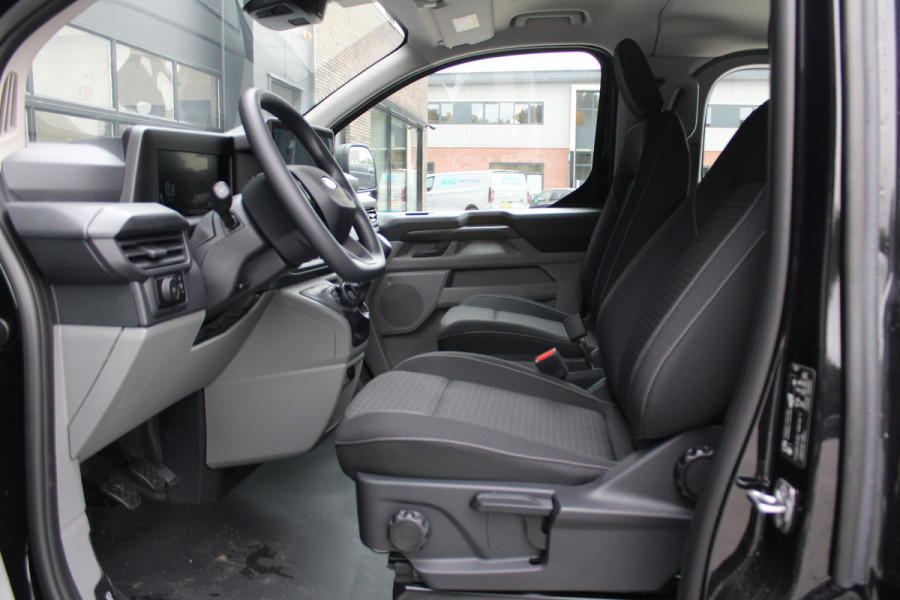 Ford Transit Custom 320 2.0 TDCI L2H1 Trend DC 136pk - Trekhaak - Camera - Stoelverwarming - Carplay/Android - Rijklaar