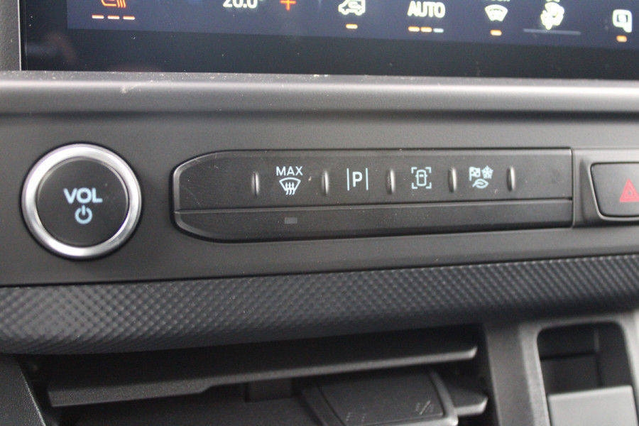 Ford Transit Custom 320 2.0 TDCI L2H1 Trend DC 136pk - Trekhaak - Camera - Stoelverwarming - Carplay/Android - Rijklaar