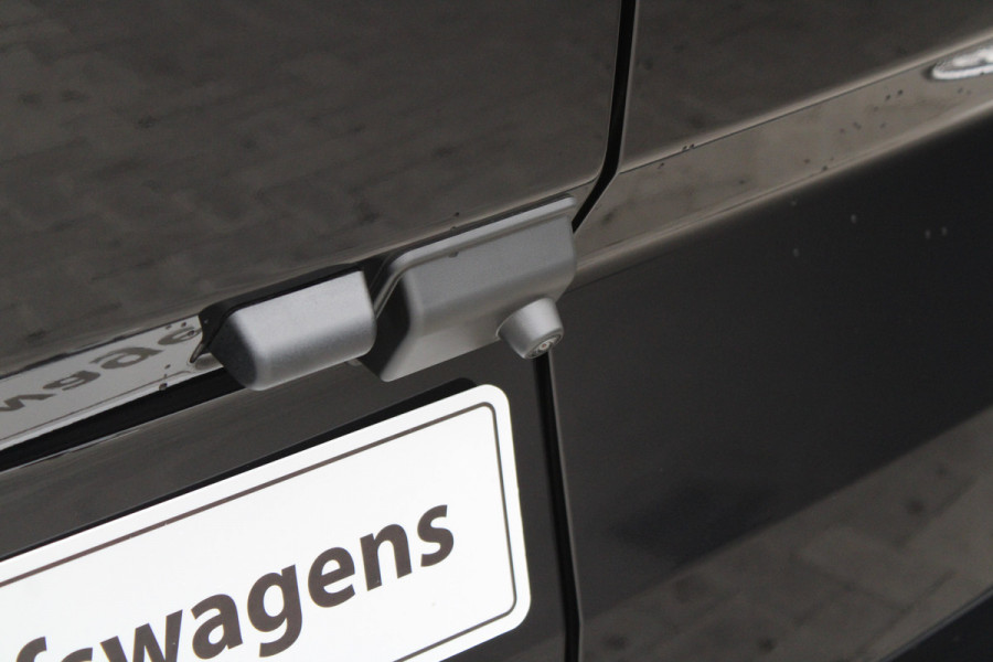 Ford Transit Custom 320 2.0 TDCI L2H1 Trend DC 136pk - Trekhaak - Camera - Stoelverwarming - Carplay/Android - Rijklaar