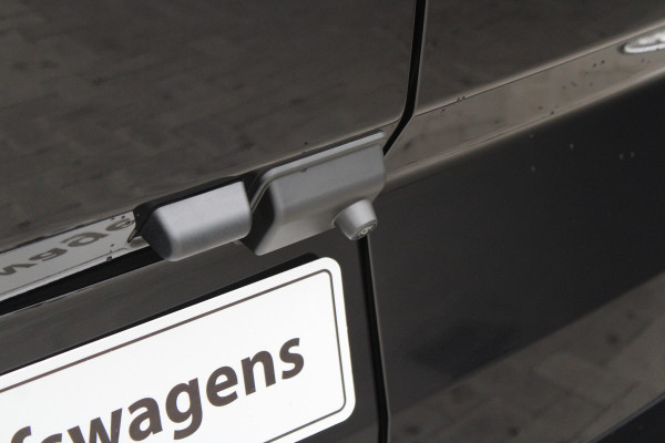Ford Transit Custom 320 2.0 TDCI L2H1 Trend DC 136pk - Trekhaak - Camera - Stoelverwarming - Carplay/Android - Rijklaar