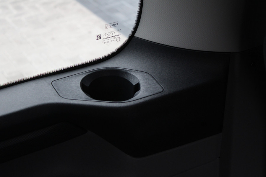 Ford Transit Custom 320 2.0 TDCI L2H1 Trend DC 136pk - Trekhaak - Camera - Stoelverwarming - Carplay/Android - Rijklaar