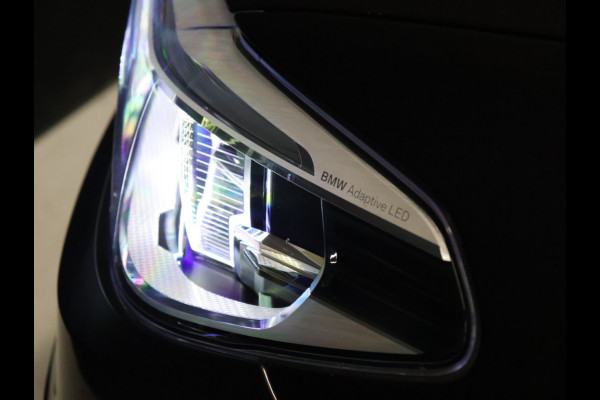 BMW 5 Serie Touring 520i M Sport [SCHUIFKANTELDAK, TREKHAAK, CAMERA, AUTOMATISCHE STOELEN, CRUISE CONTROL, HUD, APPLE CARPLAY, ANDROID AUTO, STOELVERWARMING, AUTO AIRCO, NAVI, NIEUWSTAAT]