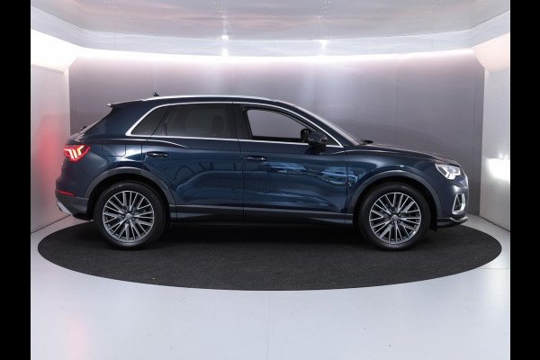 Audi Q3 35 TFSI Pro Line business 150 pk S-tronic | Navigatie | Parkeersensoren achter | Adaptieve cruise control | Lichtmetalen velgen 19" | Stoelverwarming |