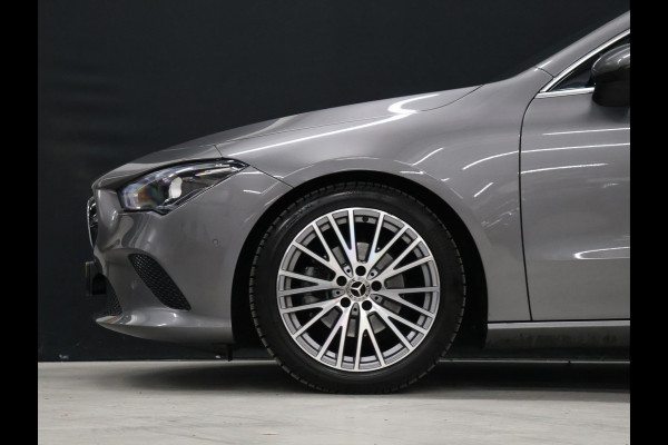 Mercedes-Benz CLA-Klasse Shooting Brake 180 Business Solution Luxury [AUTOMATISCHE ACHTERKLEP, CAMERA, PDC 360, CRUISE CONTROL, FLIPPERS, SFEERVERLICHTING, BLUETOOTH TELEFOON, AUTOMATISCHE AIRCONDITIONING, NIEUWSTAAT]