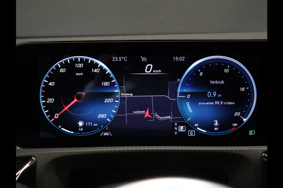 Mercedes-Benz CLA-Klasse Shooting Brake 180 Business Solution Luxury [AUTOMATISCHE ACHTERKLEP, CAMERA, PDC 360, CRUISE CONTROL, FLIPPERS, SFEERVERLICHTING, BLUETOOTH TELEFOON, AUTOMATISCHE AIRCONDITIONING, NIEUWSTAAT]