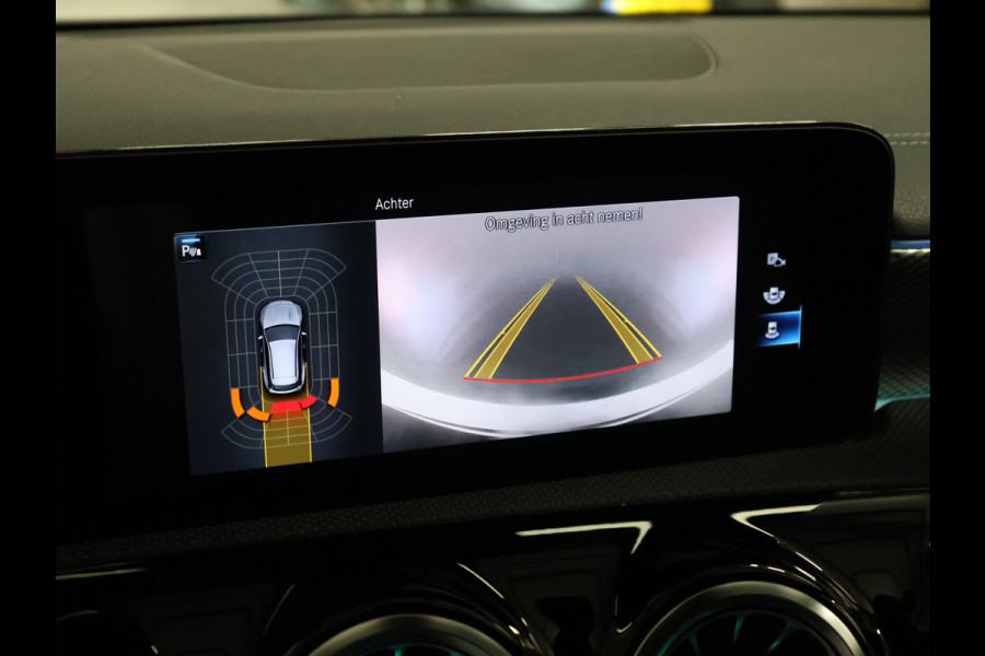 Mercedes-Benz CLA-Klasse Shooting Brake 180 Business Solution Luxury [AUTOMATISCHE ACHTERKLEP, CAMERA, PDC 360, CRUISE CONTROL, FLIPPERS, SFEERVERLICHTING, BLUETOOTH TELEFOON, AUTOMATISCHE AIRCONDITIONING, NIEUWSTAAT]
