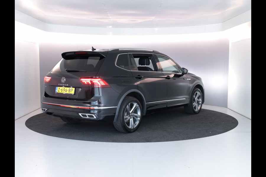 Volkswagen Tiguan Allspace 1.5 TSI R-Line Business 150 pk Automaat (DSG) | Verlengde garantie | Navigatie | Parkeersensoren | Matrix LED koplampen | Stoelverwarming | R-Line |