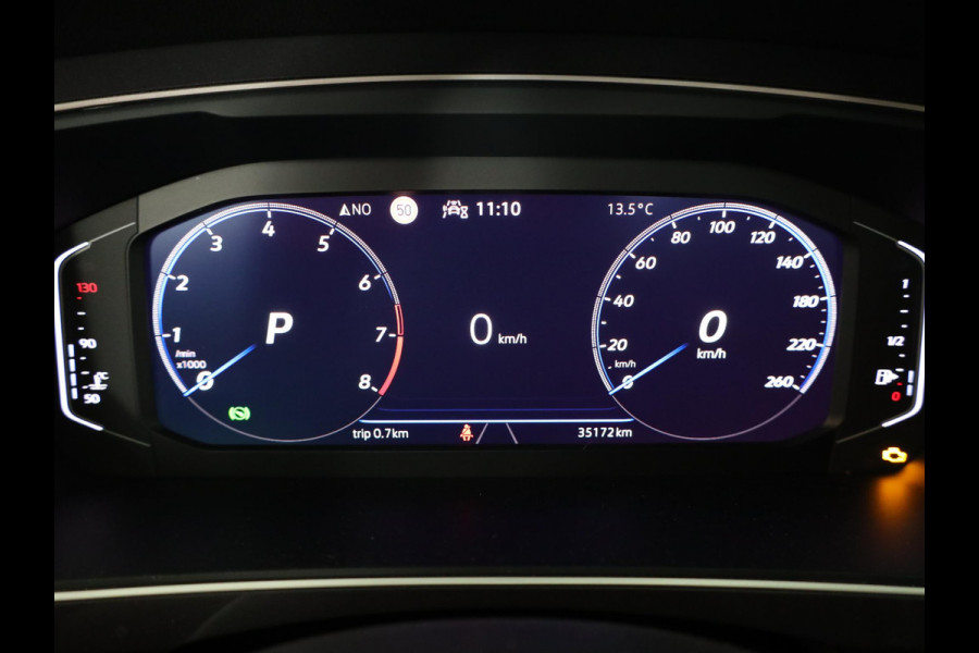 Volkswagen Tiguan Allspace 1.5 TSI R-Line Business 150 pk Automaat (DSG) | Verlengde garantie | Navigatie | Parkeersensoren | Matrix LED koplampen | Stoelverwarming | R-Line |