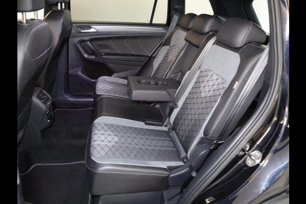 Volkswagen Tiguan Allspace 1.5 TSI R-Line Business 150 pk Automaat (DSG) | Verlengde garantie | Navigatie | Parkeersensoren | Matrix LED koplampen | Stoelverwarming | R-Line |