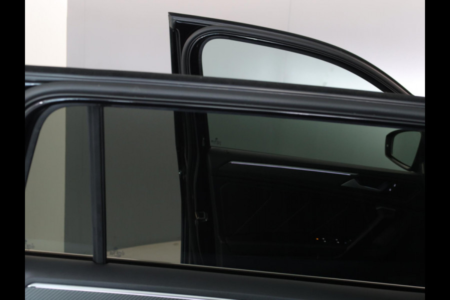 Volkswagen Tiguan Allspace 1.5 TSI R-Line Business 150 pk Automaat (DSG) | Verlengde garantie | Navigatie | Parkeersensoren | Matrix LED koplampen | Stoelverwarming | R-Line |