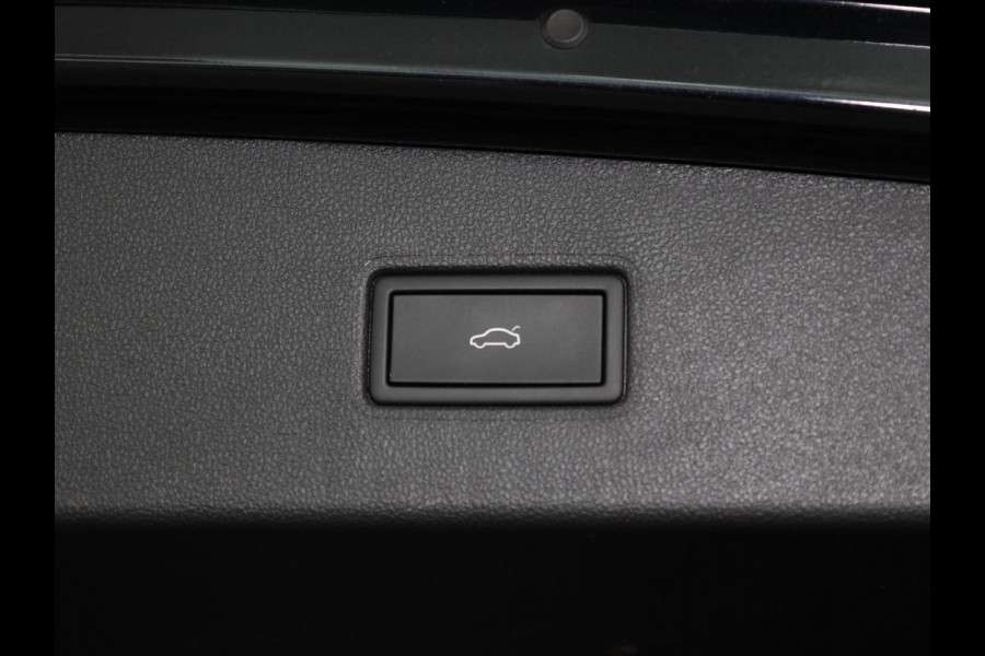 Volkswagen Tiguan Allspace 1.5 TSI R-Line Business 150 pk Automaat (DSG) | Verlengde garantie | Navigatie | Parkeersensoren | Matrix LED koplampen | Stoelverwarming | R-Line |