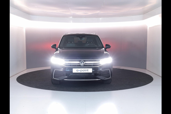 Volkswagen Tiguan Allspace 1.5 TSI R-Line Business 150 pk Automaat (DSG) | Verlengde garantie | Navigatie | Parkeersensoren | Matrix LED koplampen | Stoelverwarming | R-Line |