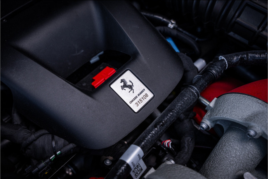 Ferrari Purosangue Esteso 6.5 V12 - Novitec | 755pk | Carbon | Panorama | Stoelmassage & Koeling