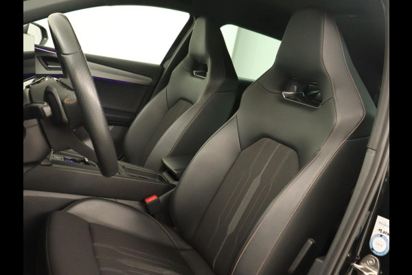 CUPRA Leon 1.4 e-Hybrid VZ | 245pk | Stoel & stuurverwarming | Adaptive cruise | Camera | Carplay | Navigatie | 19'' lichtmetalen velgen | Digital Cockpit | Sportstoelen | PHEV | Plug In