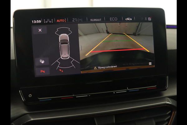 CUPRA Leon 1.4 e-Hybrid VZ | 245pk | Stoel & stuurverwarming | Adaptive cruise | Camera | Carplay | Navigatie | 19'' lichtmetalen velgen | Digital Cockpit | Sportstoelen | PHEV | Plug In