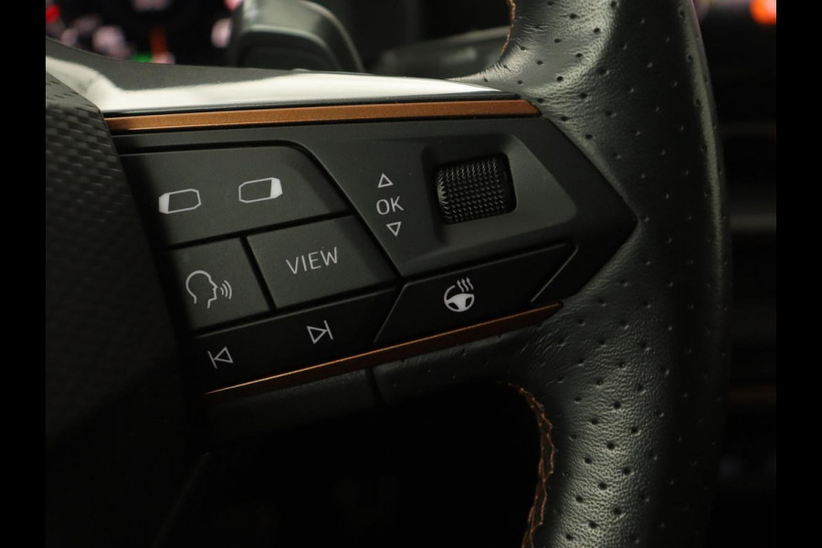 CUPRA Leon 1.4 e-Hybrid VZ | 245pk | Stoel & stuurverwarming | Adaptive cruise | Camera | Carplay | Navigatie | 19'' lichtmetalen velgen | Digital Cockpit | Sportstoelen | PHEV | Plug In