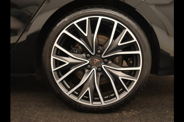 CUPRA Leon 1.4 e-Hybrid VZ | 245pk | Stoel & stuurverwarming | Adaptive cruise | Camera | Carplay | Navigatie | 19'' lichtmetalen velgen | Digital Cockpit | Sportstoelen | PHEV | Plug In