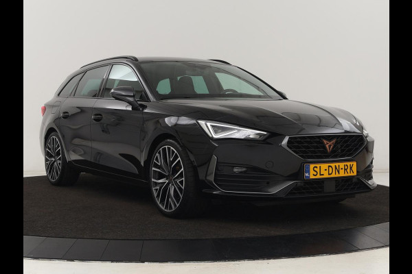 CUPRA Leon 1.4 e-Hybrid VZ | 245pk | Stoel & stuurverwarming | Adaptive cruise | Camera | Carplay | Navigatie | 19'' lichtmetalen velgen | Digital Cockpit | Sportstoelen | PHEV | Plug In