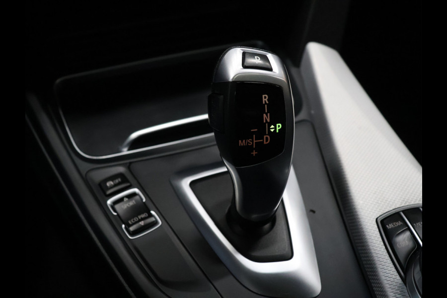 BMW 4 Serie Gran Coupé 430i M Sport [SCHUIFKANTELDAK, AUTOMATISCHE ACHTERKLEP, APPLE CARPLAY, CRUISE CONTROL, PDC ACHTER, STOELVERWARMING, AUTOMATISCHE AIRCO, NIEUWSTAAT]