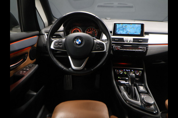 BMW 2 Serie Active Tourer 218i Centennial High Executive [HEAD-UP DISPLAY, GROOT NAVIGATIE, TREKHAAK, PDC V+A, CRUISE CONTROL, BLUETOOTH TELEFOON, STOELVERWARMING, AUTOMATISCHE AIRCO, NIEUWSTAAT]