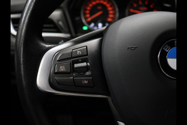 BMW 2 Serie Active Tourer 218i Centennial High Executive [HEAD-UP DISPLAY, GROOT NAVIGATIE, TREKHAAK, PDC V+A, CRUISE CONTROL, BLUETOOTH TELEFOON, STOELVERWARMING, AUTOMATISCHE AIRCO, NIEUWSTAAT]