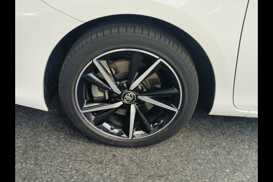 Toyota Auris Touring Sports 1.8 Hybrid Dynamic Ultimate Rijklaar + 12 maanden Bovag-garantie Henk Jongen Auto's in Helmond,  al 50 jaar service zoals 't hoort!