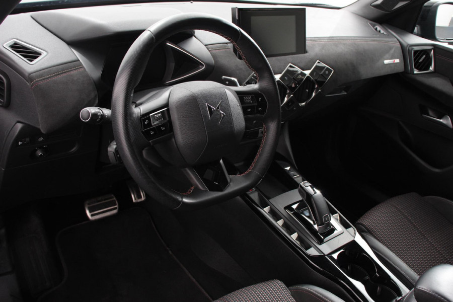 DS DS 3 Crossback 1.2 PureTech 130 PK Automaat Performance Line | Climate Control | Parkeer sensoren Achter | Lichtmetalen velgen