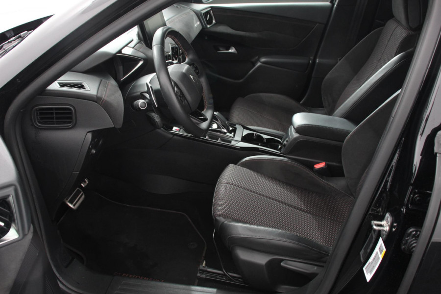DS DS 3 Crossback 1.2 PureTech 130 PK Automaat Performance Line | Climate Control | Parkeer sensoren Achter | Lichtmetalen velgen