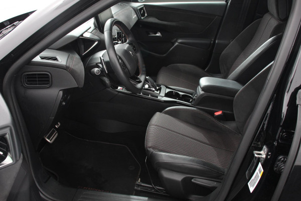 DS DS 3 Crossback 1.2 PureTech 130 PK Automaat Performance Line | Climate Control | Parkeer sensoren Achter | Lichtmetalen velgen