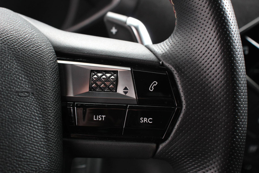 DS DS 3 Crossback 1.2 PureTech 130 PK Automaat Performance Line | Climate Control | Parkeer sensoren Achter | Lichtmetalen velgen