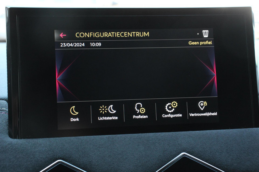 DS DS 3 Crossback 1.2 PureTech 130 PK Automaat Performance Line | Climate Control | Parkeer sensoren Achter | Lichtmetalen velgen