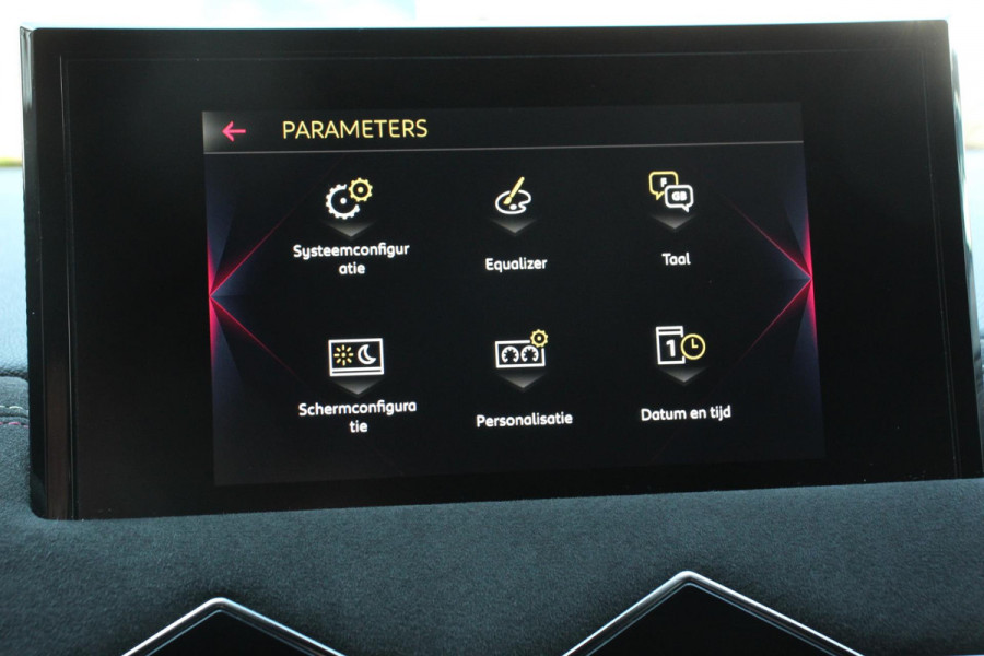 DS DS 3 Crossback 1.2 PureTech 130 PK Automaat Performance Line | Climate Control | Parkeer sensoren Achter | Lichtmetalen velgen
