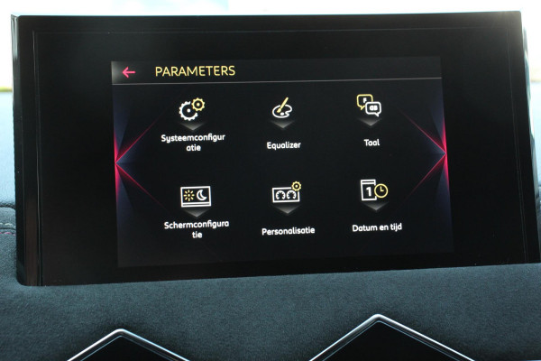 DS DS 3 Crossback 1.2 PureTech 130 PK Automaat Performance Line | Climate Control | Parkeer sensoren Achter | Lichtmetalen velgen
