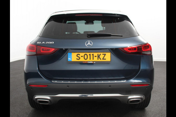 Mercedes-Benz GLA 200 163pk Automaat Progressive Mercedes-Benz GLA-klasse 200 Progressive | Panorama Dak | Navigatie | Camera | Cruise Control | LED Matrix | DAB | Memomy Stoel |