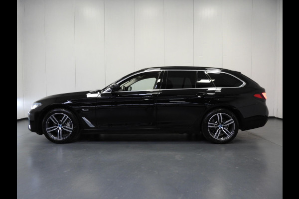 BMW 5 Serie Touring 530e Luxury Line NAVI/LEER/LASER LED/TREKH./18"LMV! BMW 5 Serie Touring 530e Luxury Line NAVI/LEER/LASER LED/TREKH./18"LMV!