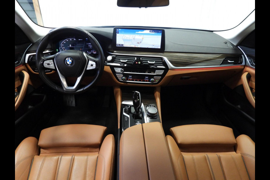 BMW 5 Serie Touring 530e Luxury Line NAVI/LEER/LASER LED/TREKH./18"LMV! BMW 5 Serie Touring 530e Luxury Line NAVI/LEER/LASER LED/TREKH./18"LMV!