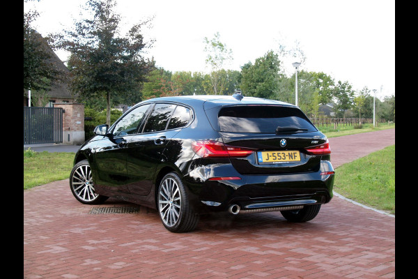 BMW 1-serie 118i Executive Edition | Apple Carplay | Cruise Control | Parkeersensoren | Automaat |